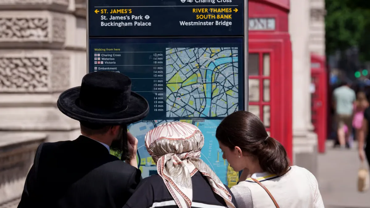 Britain troubled Holocaust memorial